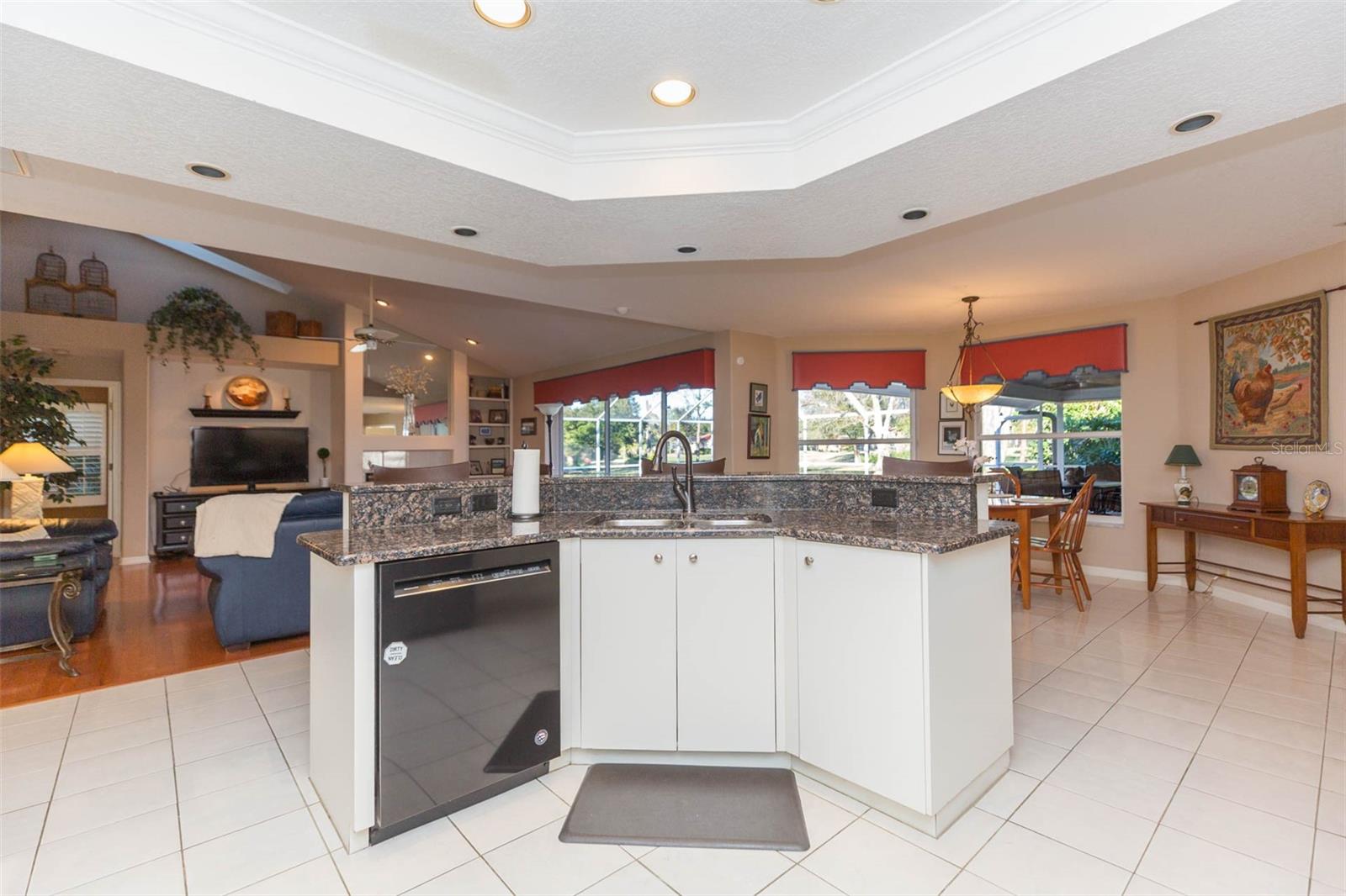 FOX CHASE - Residential