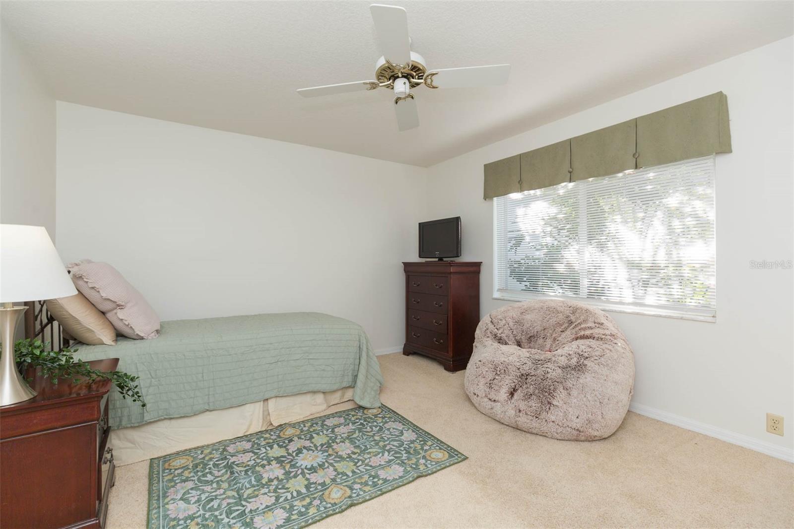 FOX CHASE - Residential