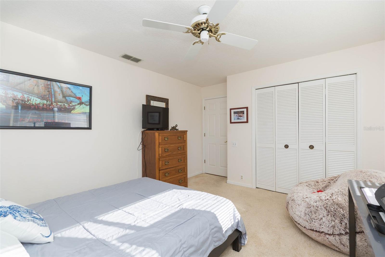 FOX CHASE - Residential