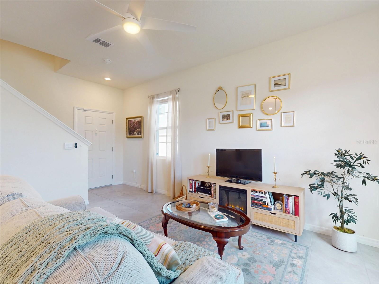 PALMS PH 5 - Residential