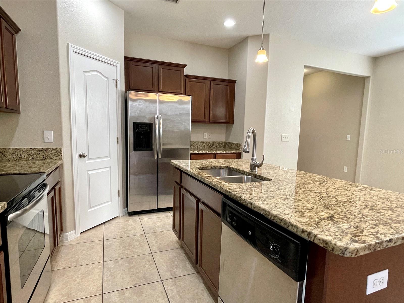 BRANDON POINTE PRCL 114 - Residential Lease