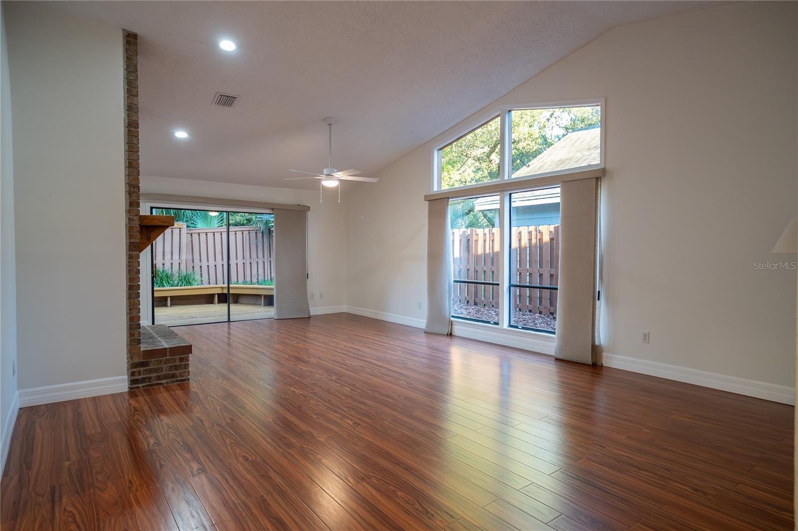 WOODBRIDGE AT THE SPGS UNIT 3 - Residential