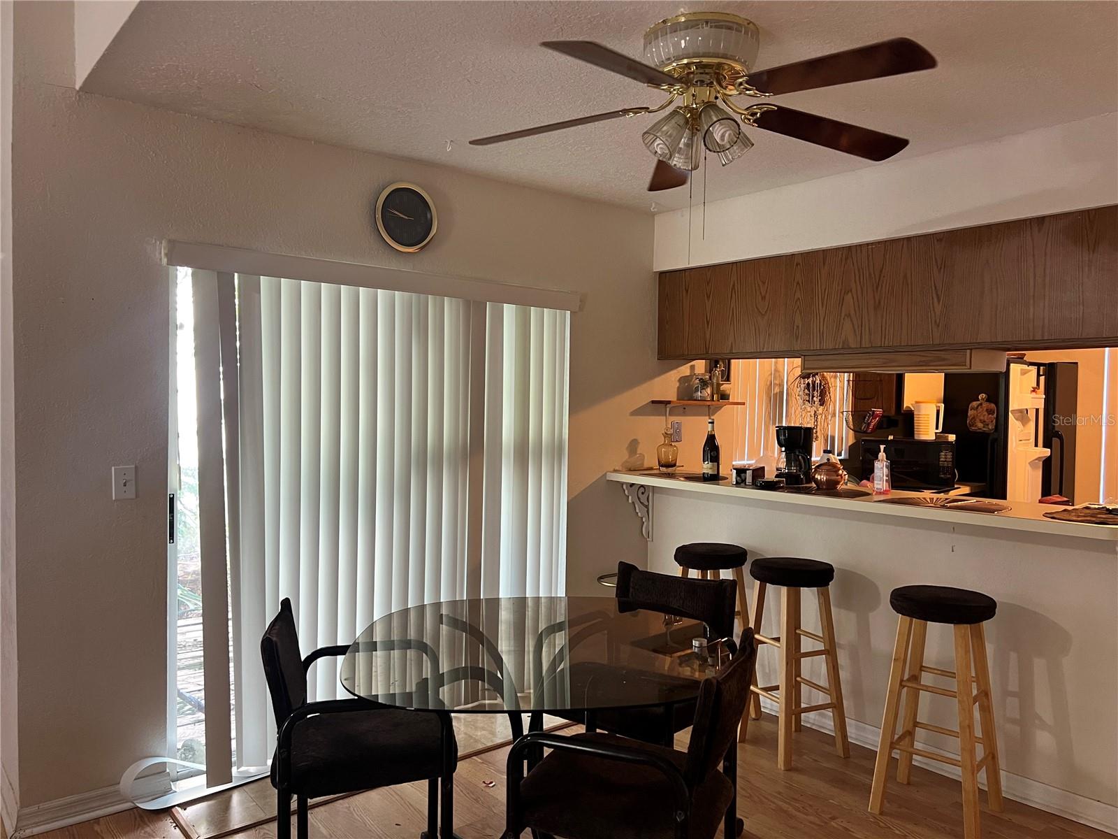 2224 GREENVIEW CIRCLE
