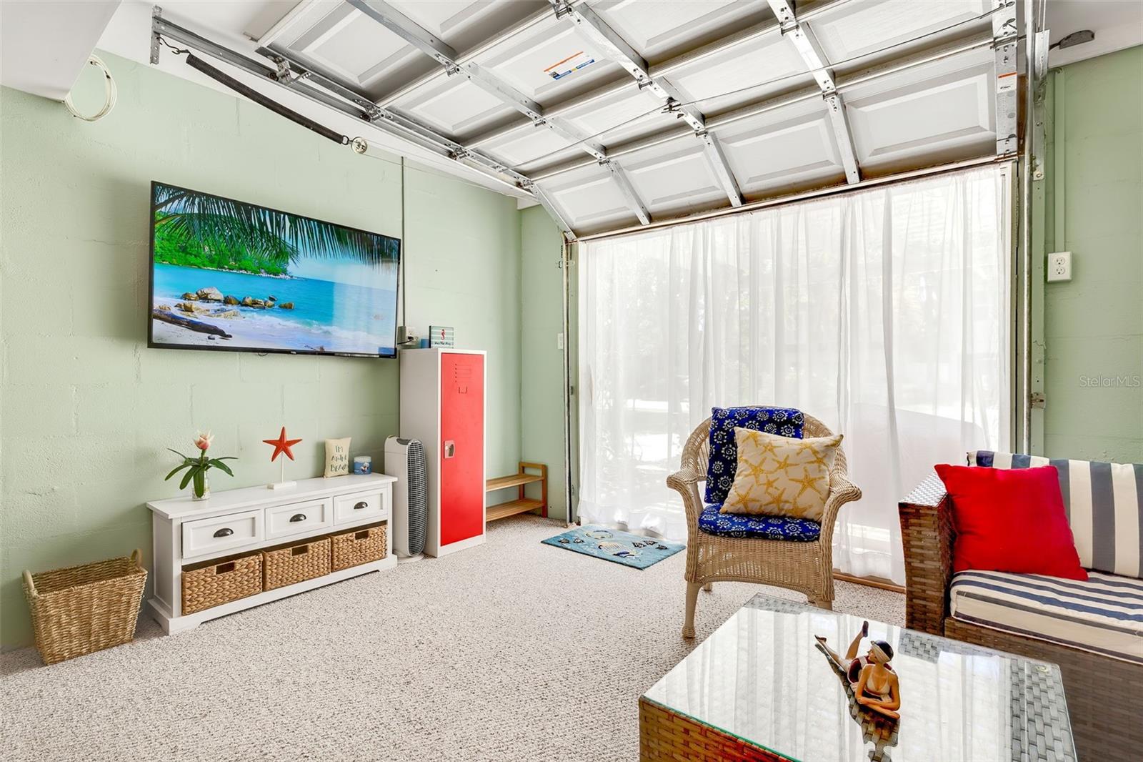 80TH & MARINA - Residential