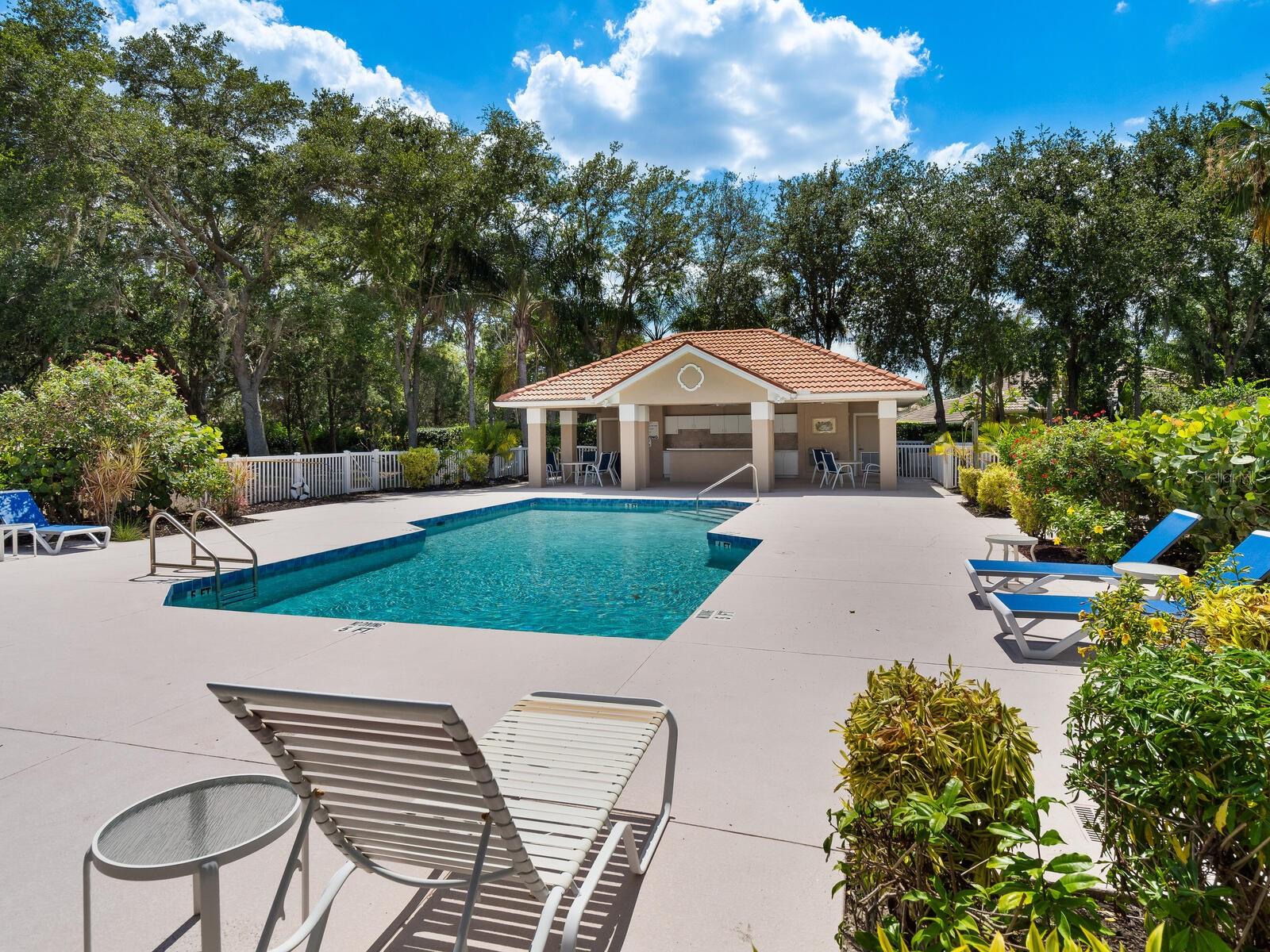 LAKEWOOD RANCH COUNTRY CLUB VILLAGE D 2 - Residential