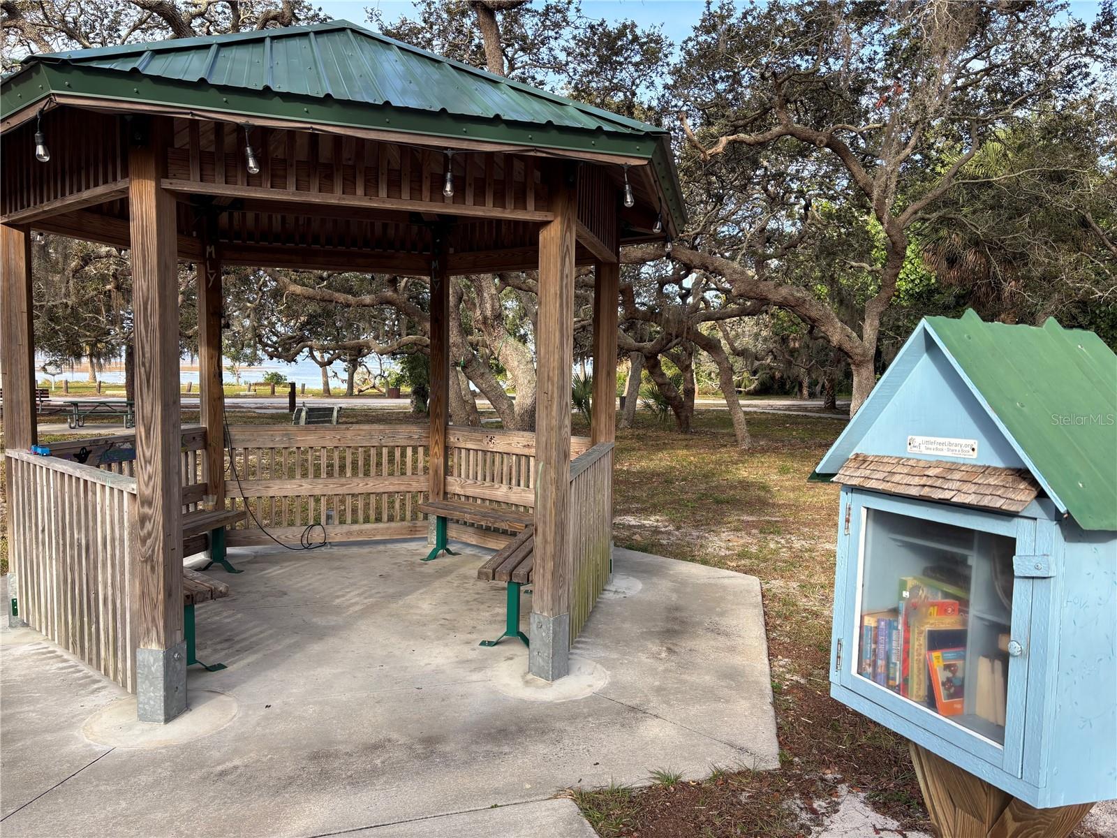 CRYSTAL BEACH REV - Residential