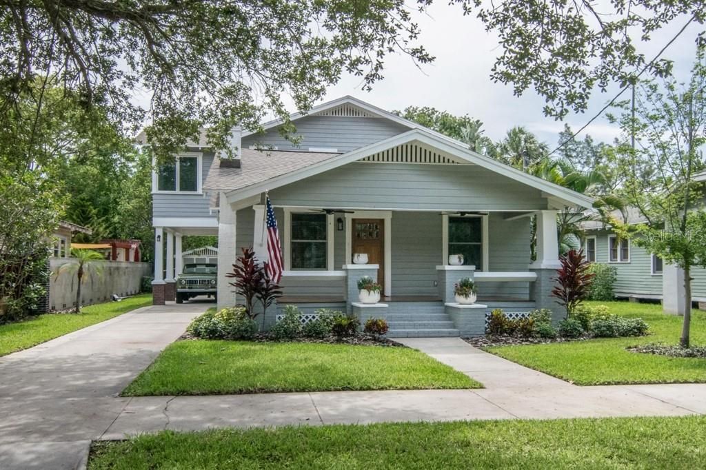 Photo of 905 S Bruce Street, Tampa, FL 33606 (MLS # TB8405044)