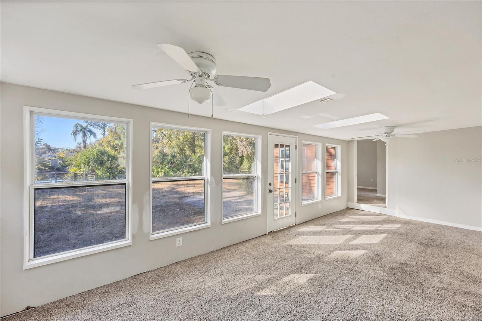 WOODPINE LAKE - Residential