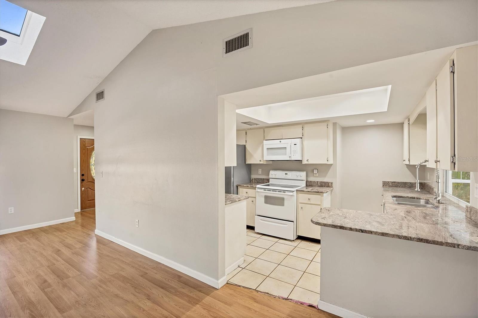 WOODPINE LAKE - Residential