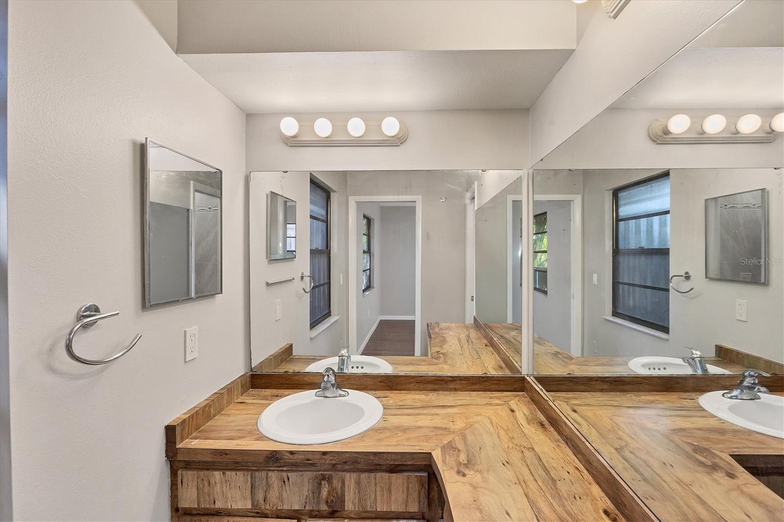 WOODPINE LAKE - Residential