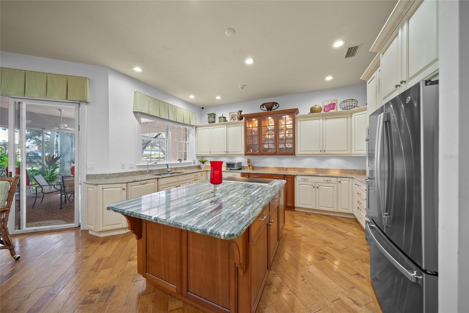 LAUREL OAK ESTATES - Residential