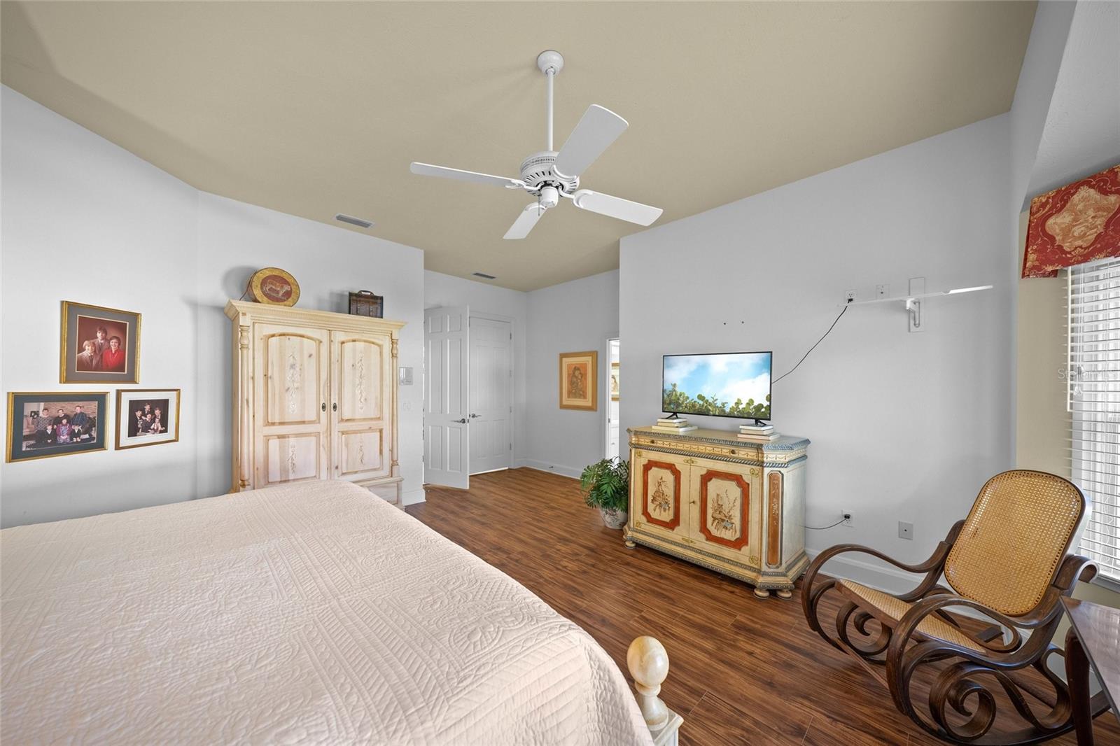 LAUREL OAK ESTATES - Residential