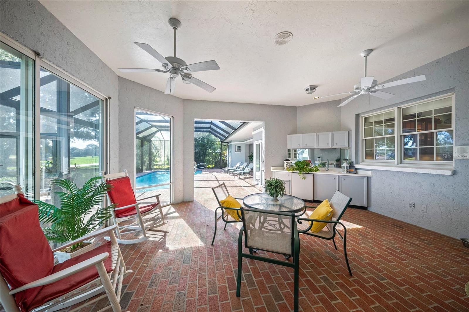 LAUREL OAK ESTATES - Residential