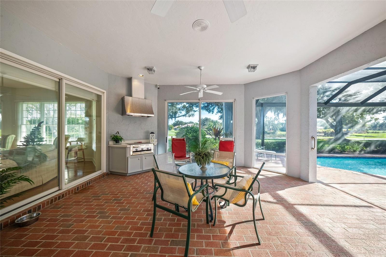 LAUREL OAK ESTATES - Residential