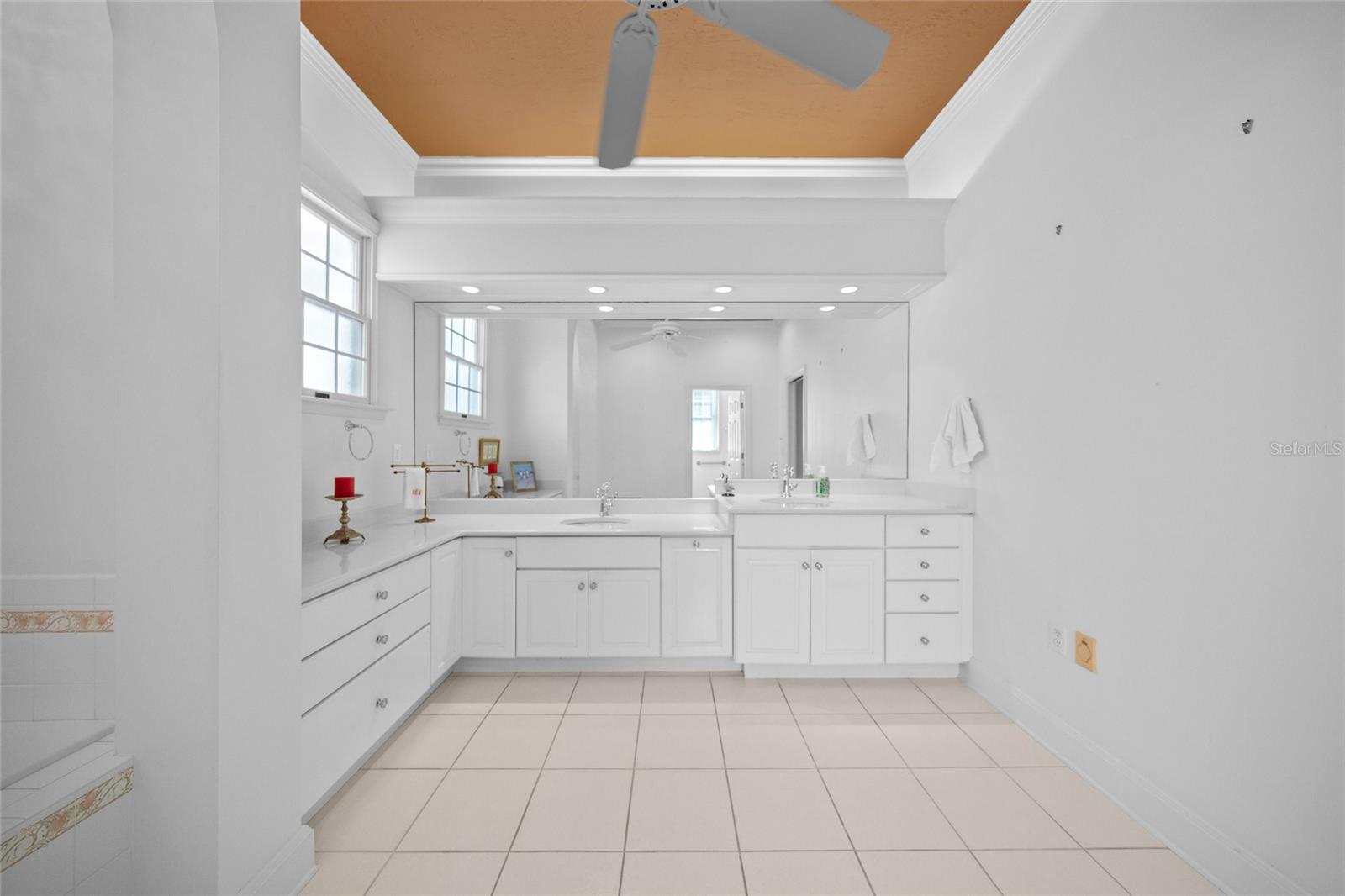 LAUREL OAK ESTATES - Residential