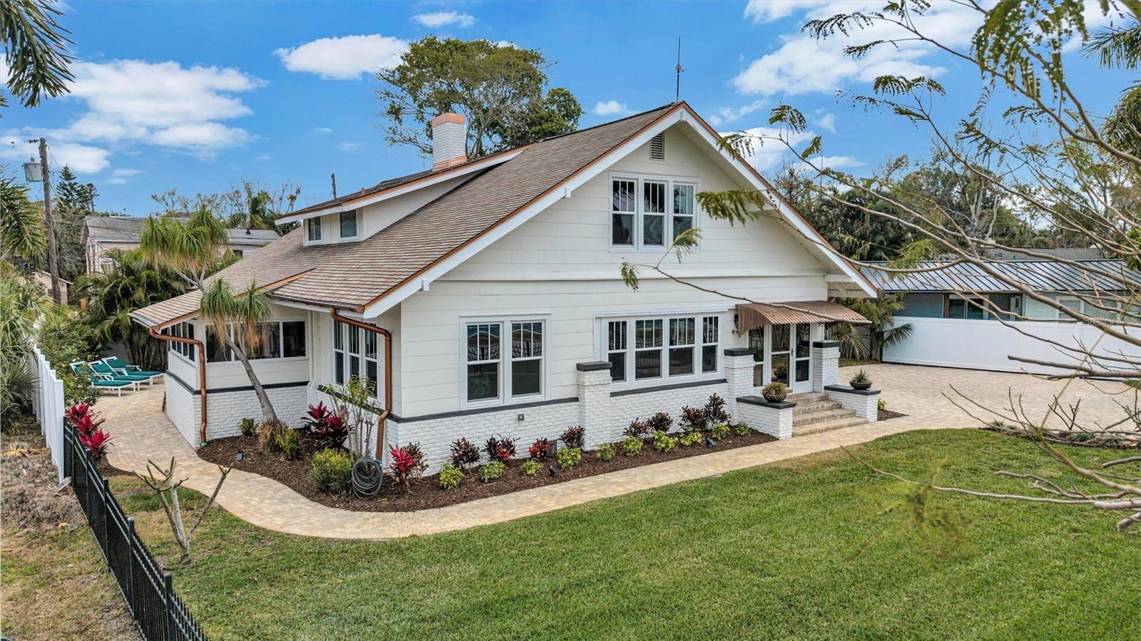 3925 SUNRISE DRIVE S