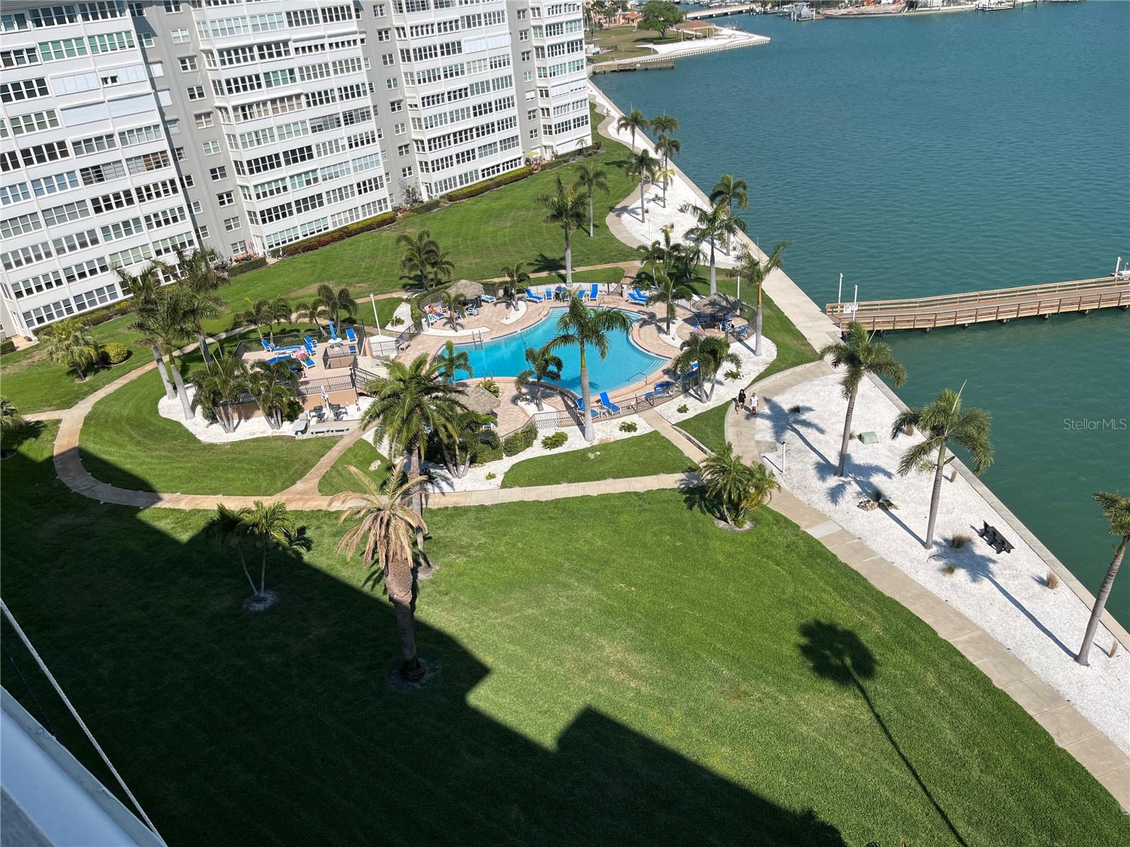 BAYWAY ISLES POINT BRITTANY THREE - Residential