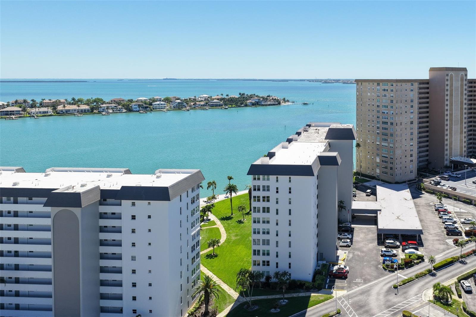 BAYWAY ISLES POINT BRITTANY THREE - Residential