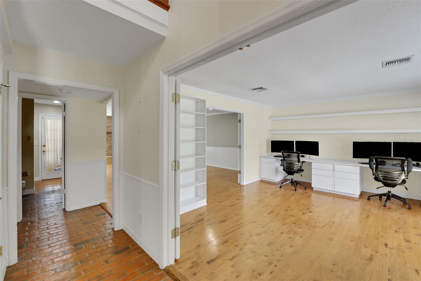 230 HUNTERS TRAIL