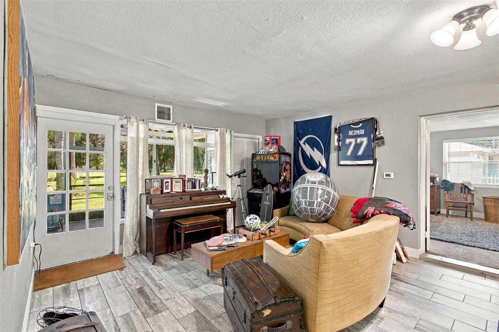 10803 N OREGON CIRCLE
