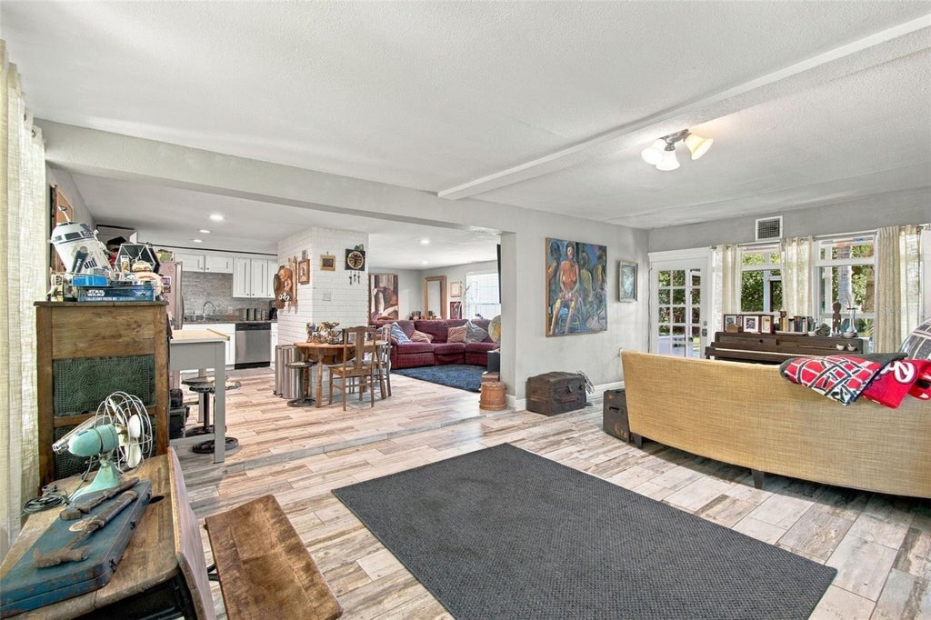 Photo of 10803 N Oregon Circle, Tampa, FL 33612 (MLS # TB8551675)