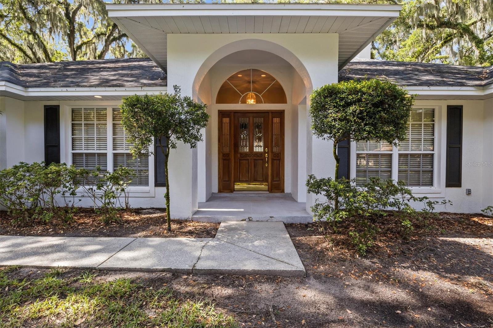 1142 LONGWOOD OAKS BOULEVARD