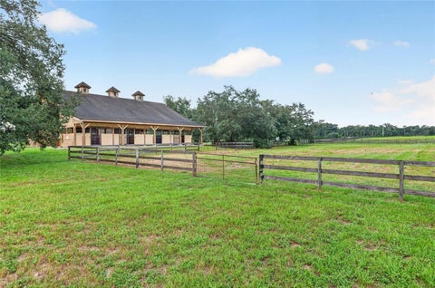 Tiny photo for 997 NW 63rd Court, Ocala, FL 34482 (MLS # OM731891)