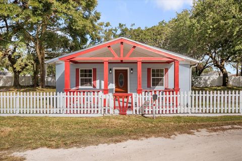 Photo of 15229 Myrtle Street, Dade City, FL 33523 (MLS # TB8516351)