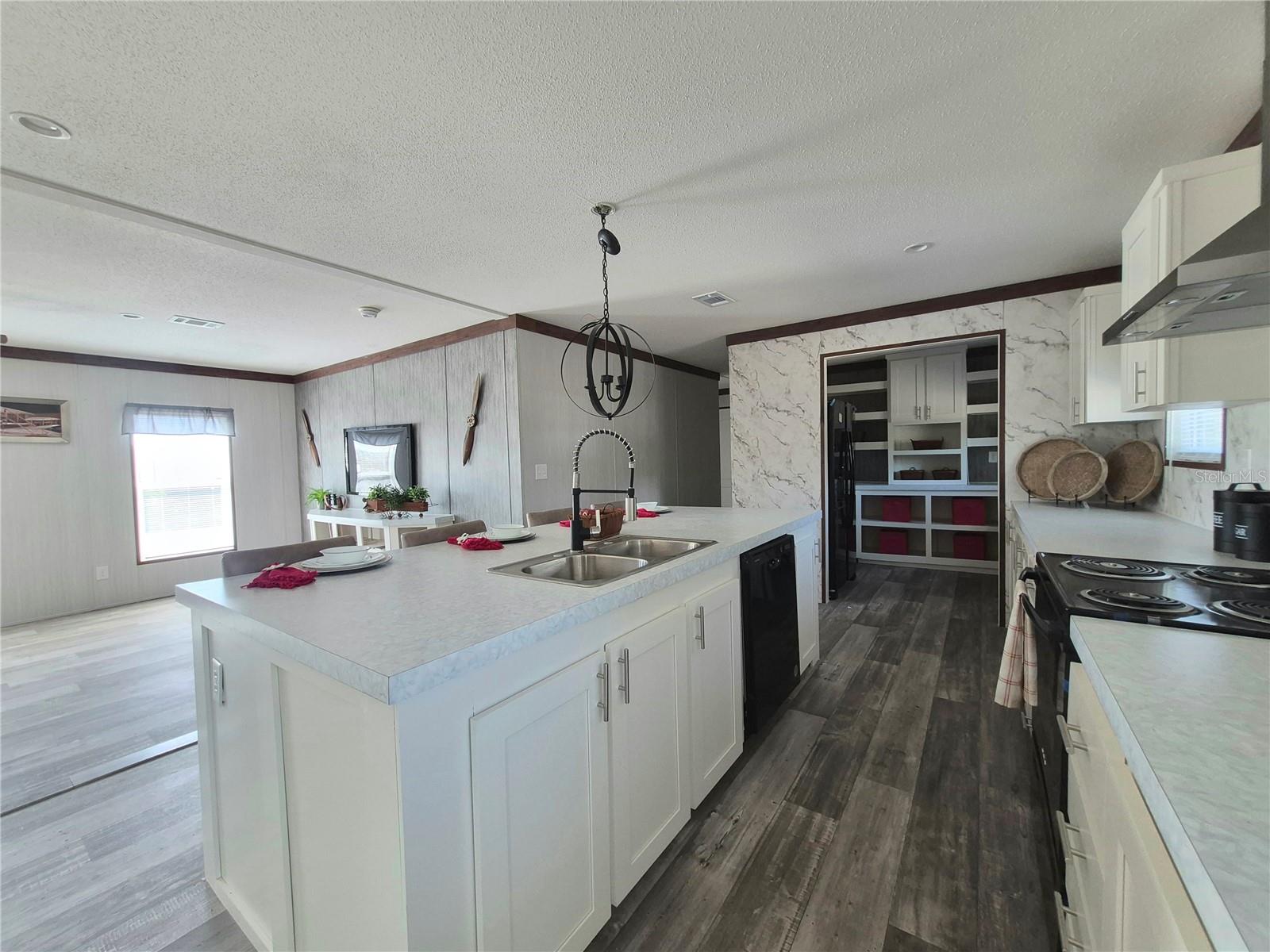POTTERFIELD GARDEN ACRES - Residential