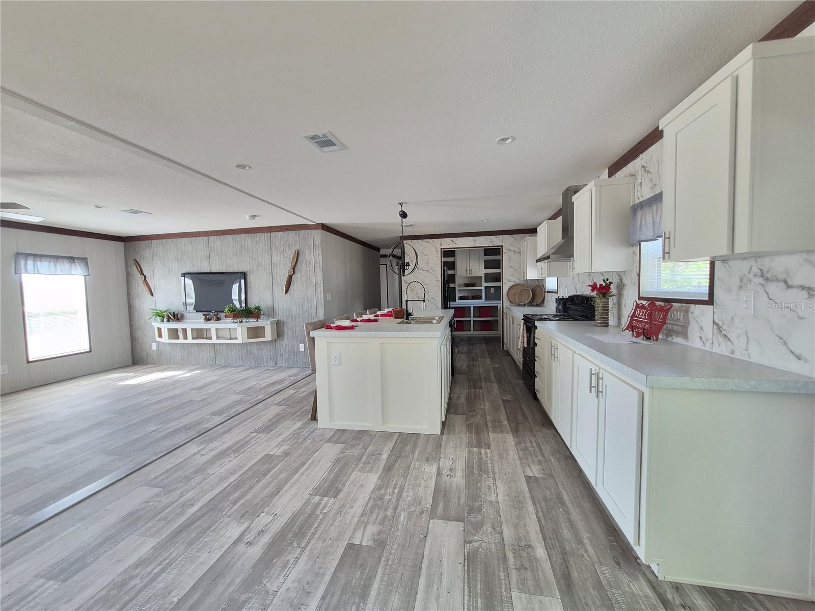 8128 WEEPING WILLOW STREET