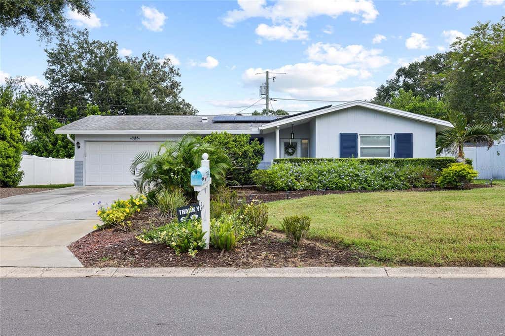 Photo of 1394 Bellevue Boulevard, Clearwater, FL 33756 (MLS # TB8539746)