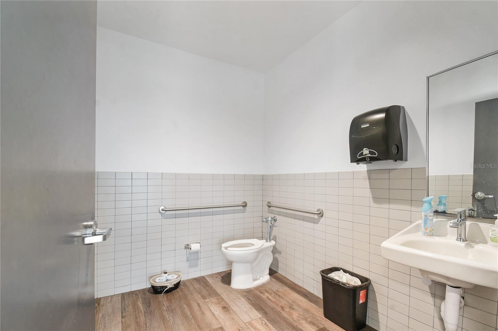 GRAN PARK AT THE AVE R/P - Commercial Sale