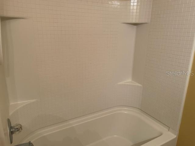 FISHHAWK RANCH PH 2 TR 1 - Residential Lease