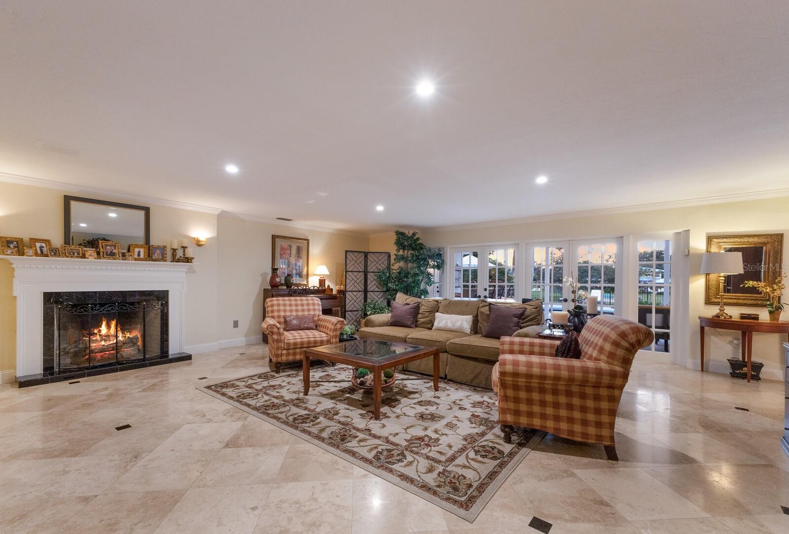 ACREAGE - Residential