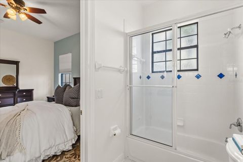 Tiny photo for 30321 Island Club Drive, Tavares, FL 32778 (MLS # G5104745)