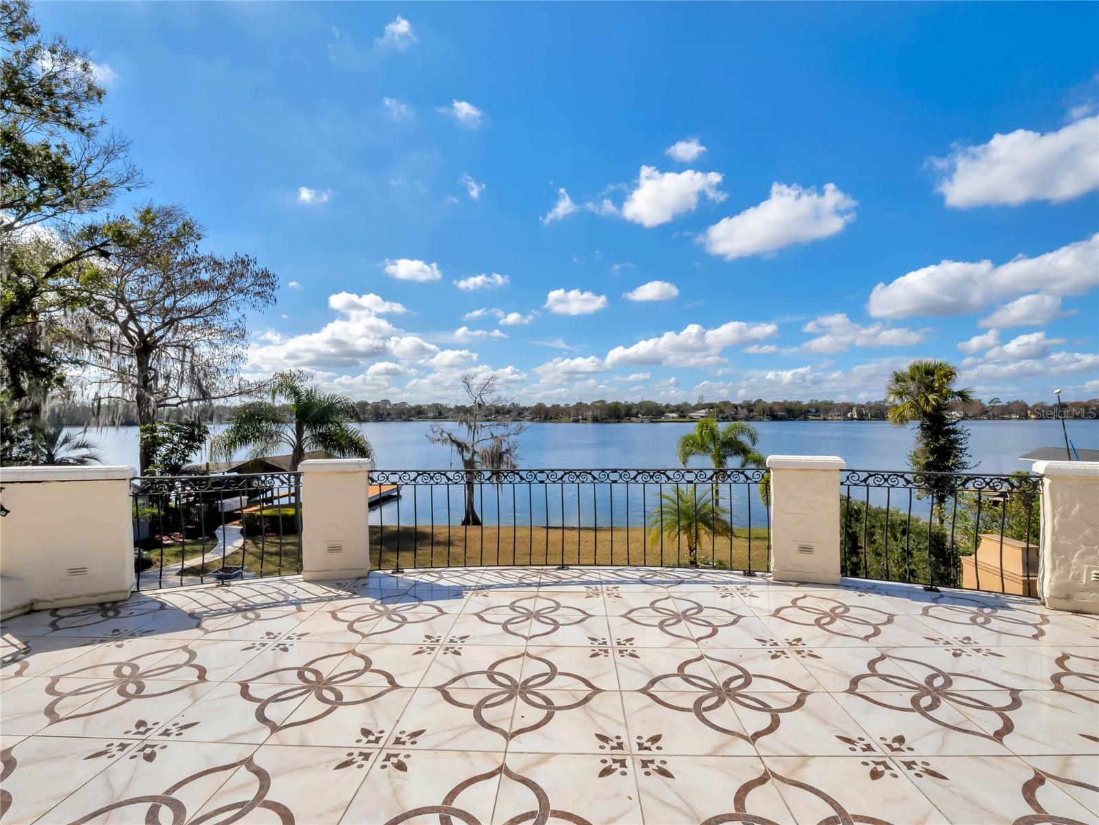 KILLARNEY POINT - Residential