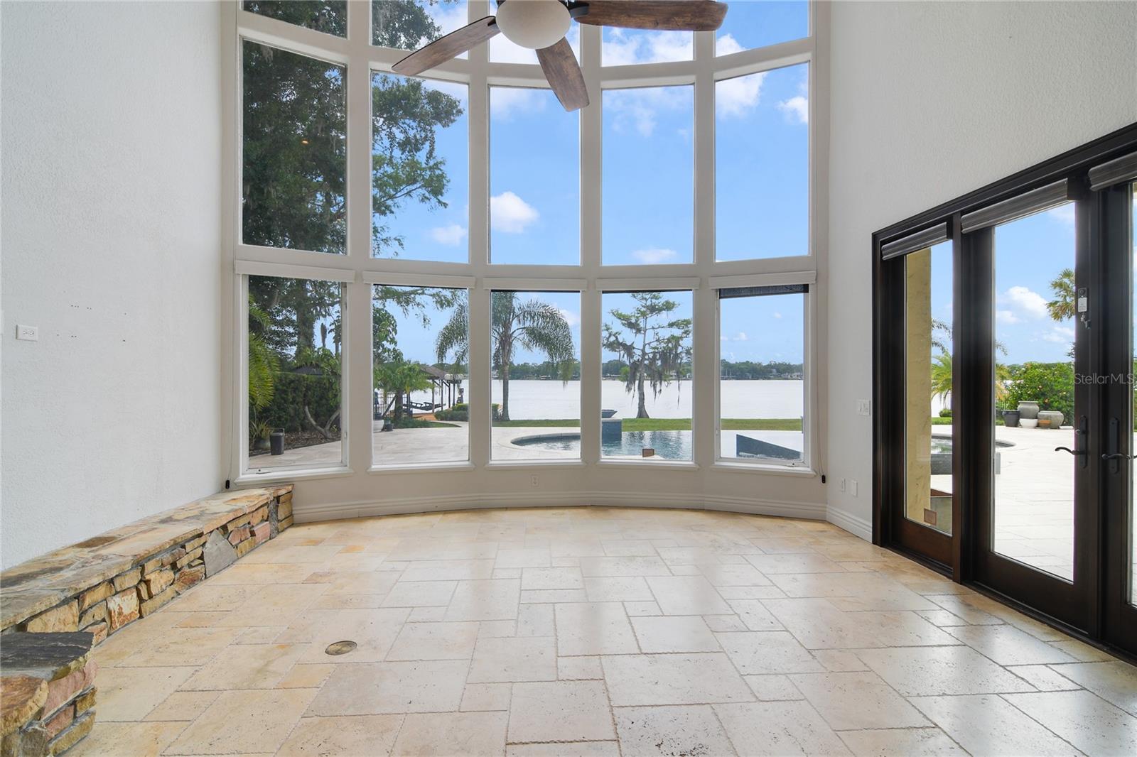 KILLARNEY POINT - Residential