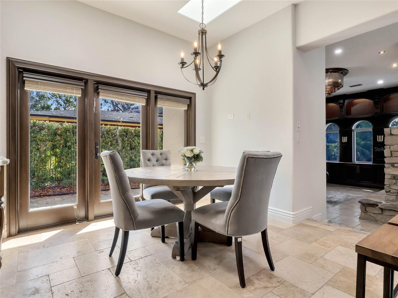 KILLARNEY POINT - Residential