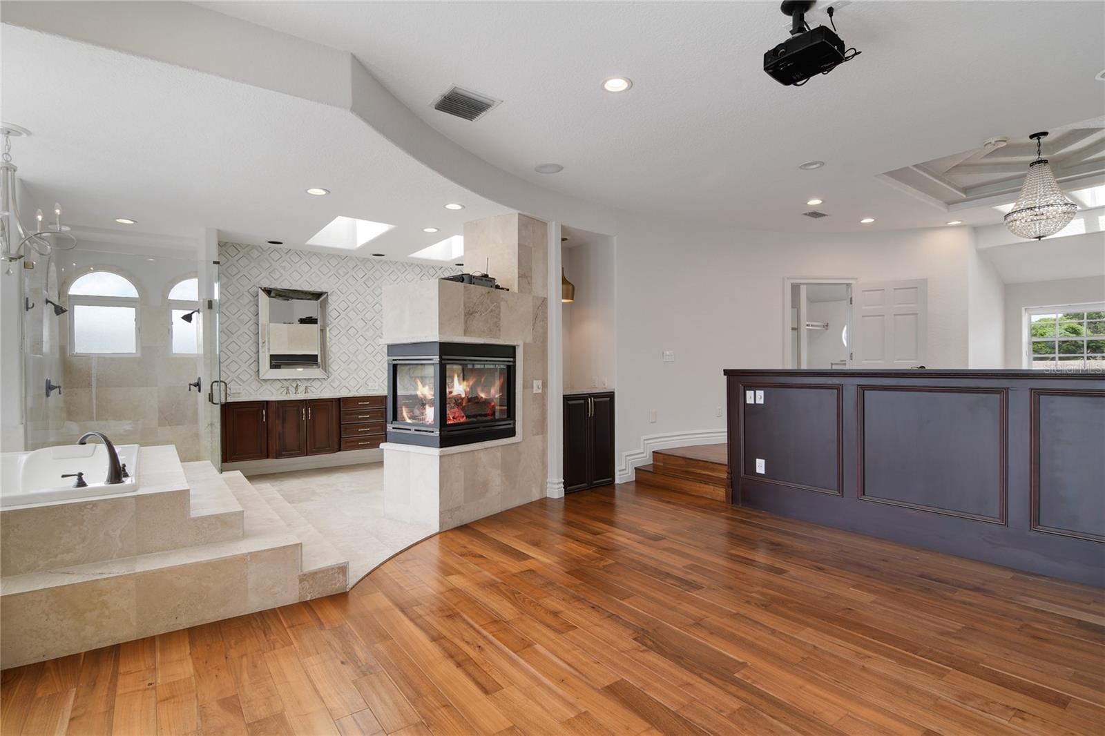 KILLARNEY POINT - Residential