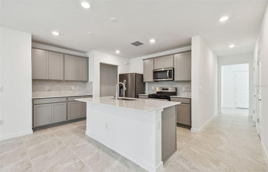 Photo of 6233 Golden Beach Drive, Apollo Beach, FL 33572 (MLS # TB8335501)