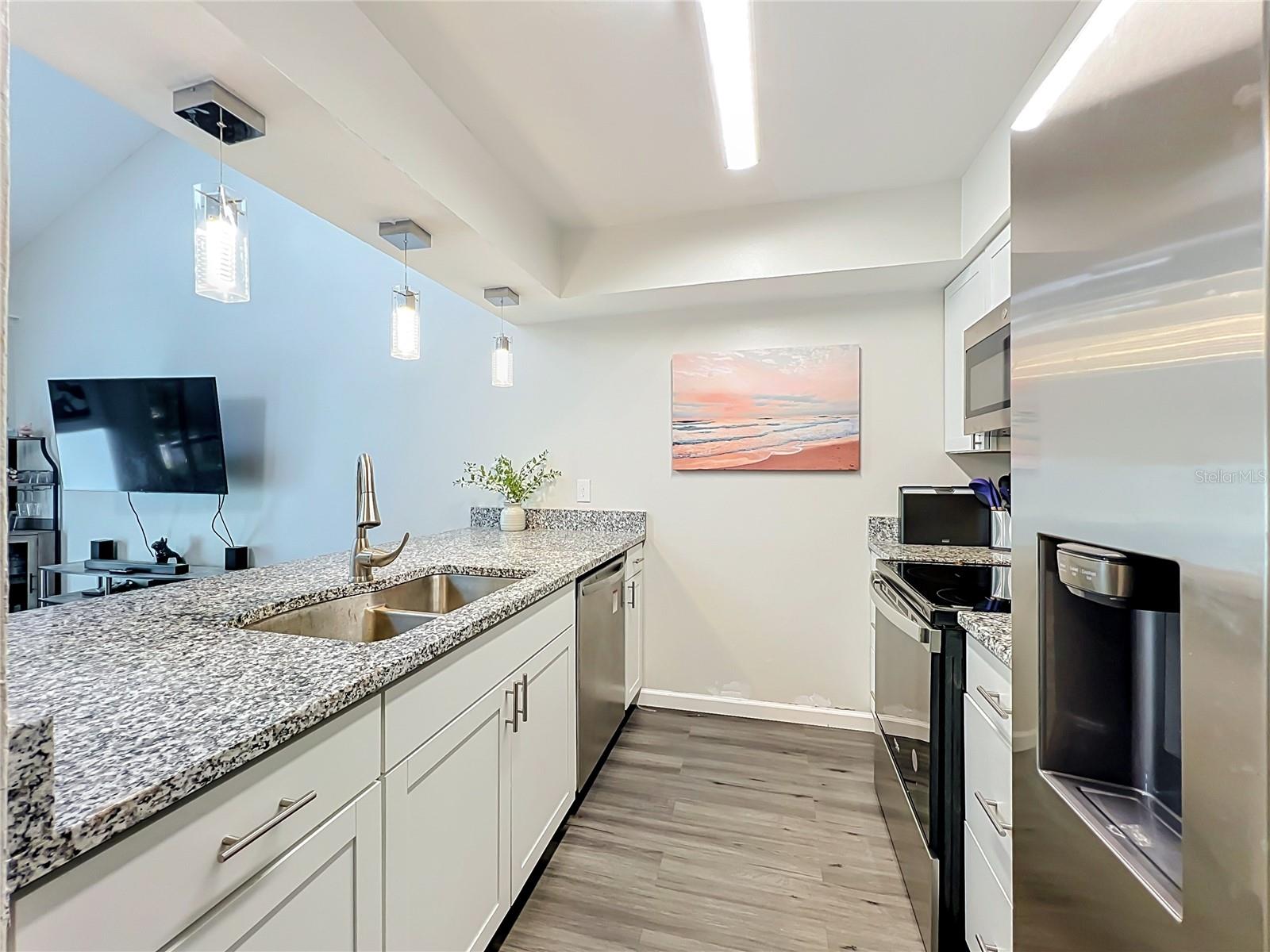 2832 HUNT CLUB LANE