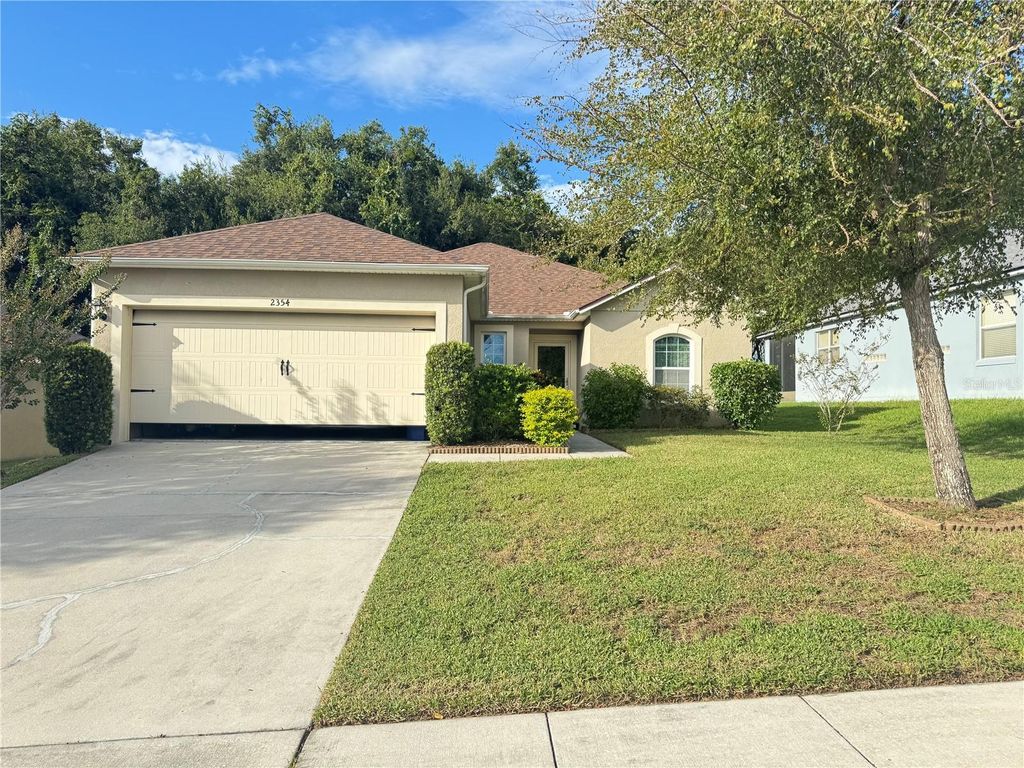 Photo of 2354 Valhalla Drive, Tavares, FL 32778 (MLS # O6350398)