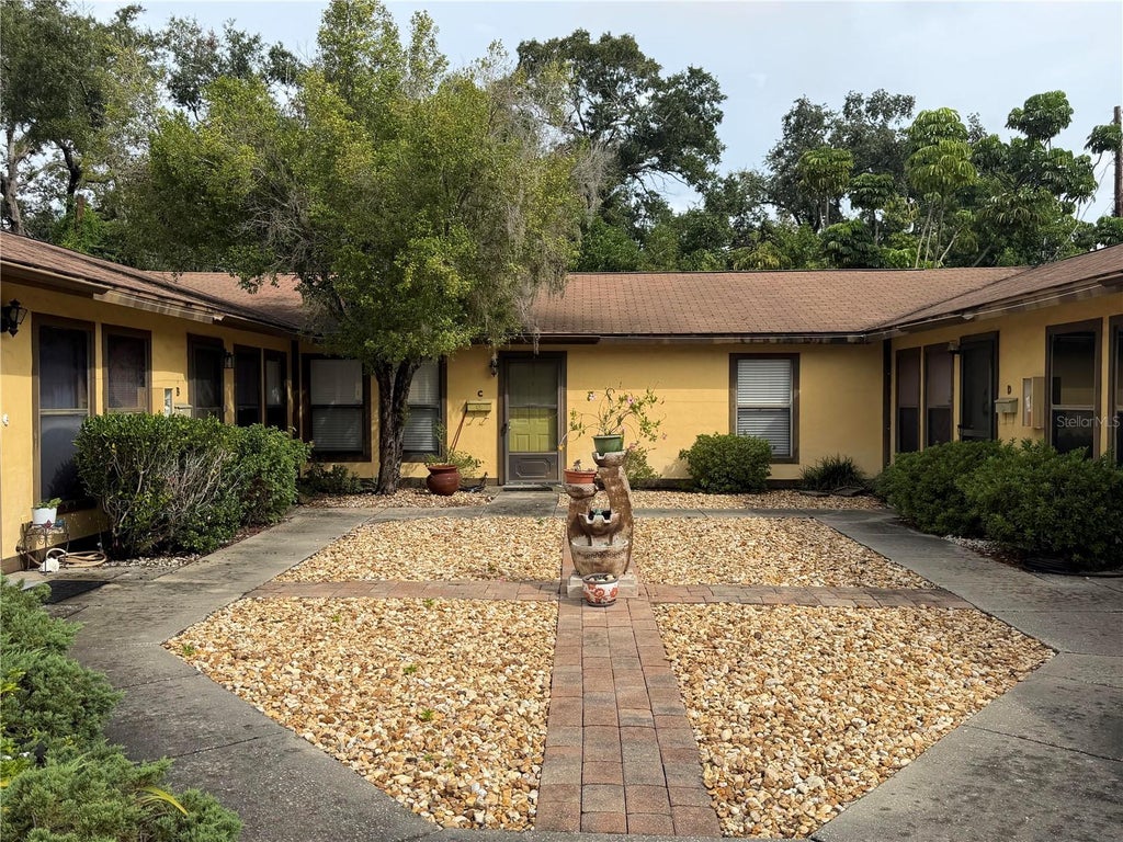 Photo of 2006 7th Avenue W #B, Bradenton, FL 34205 (MLS # A4708949)