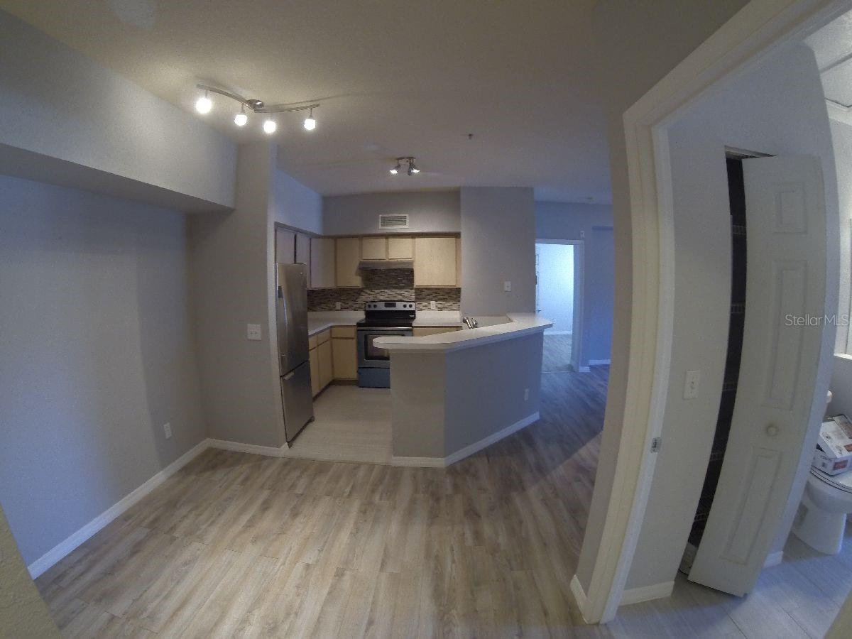 831 CAMARGO WAY 209