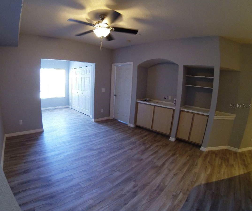 831 CAMARGO WAY 209