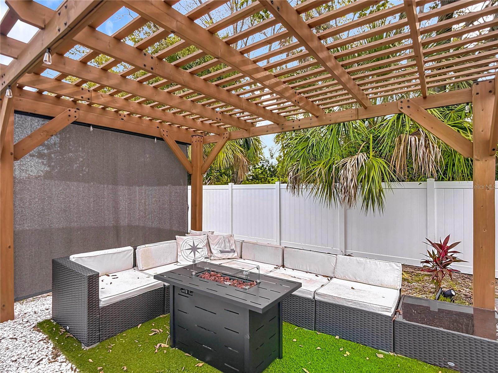 FLOR A MAR - Residential