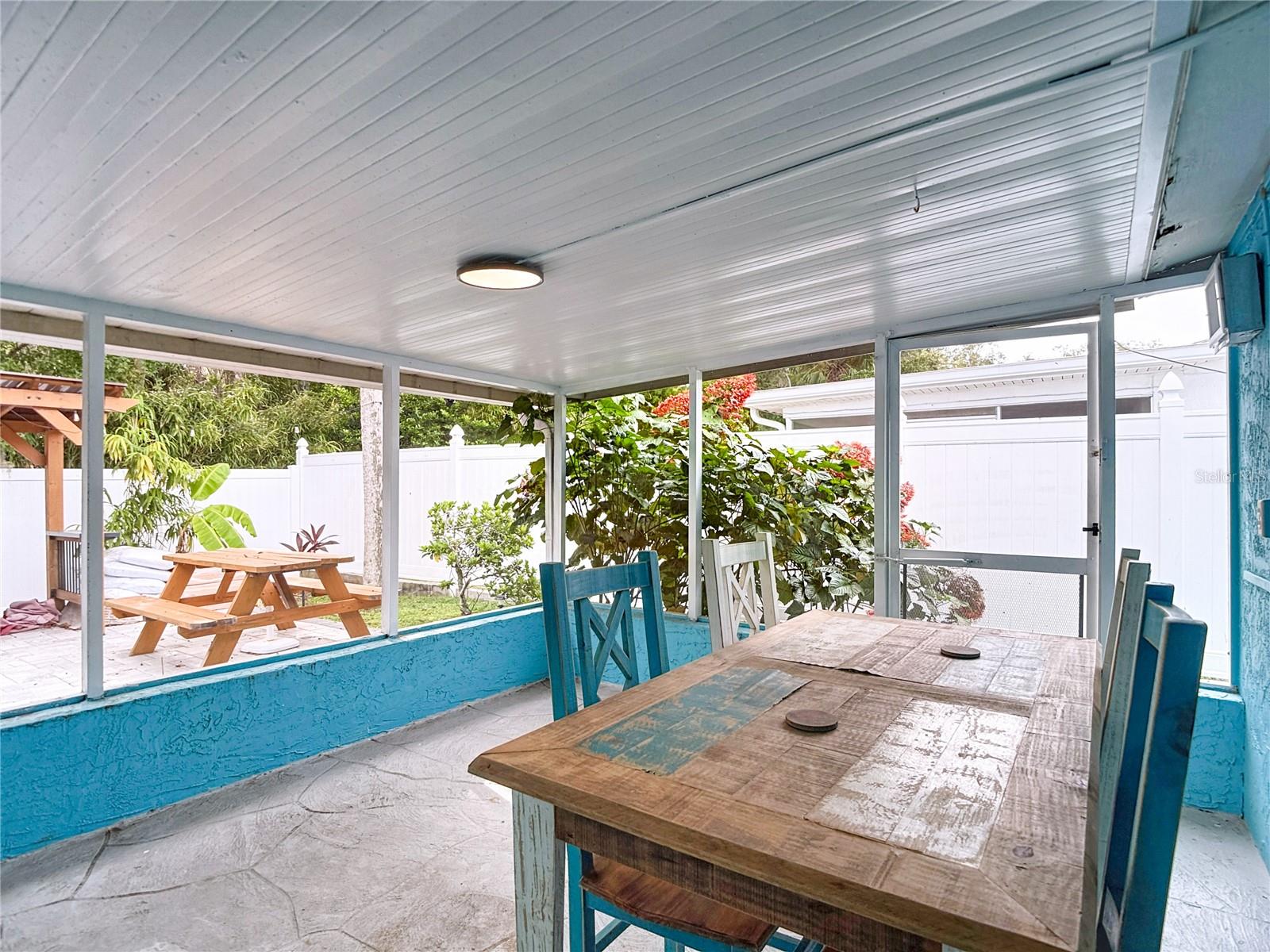 FLOR A MAR - Residential