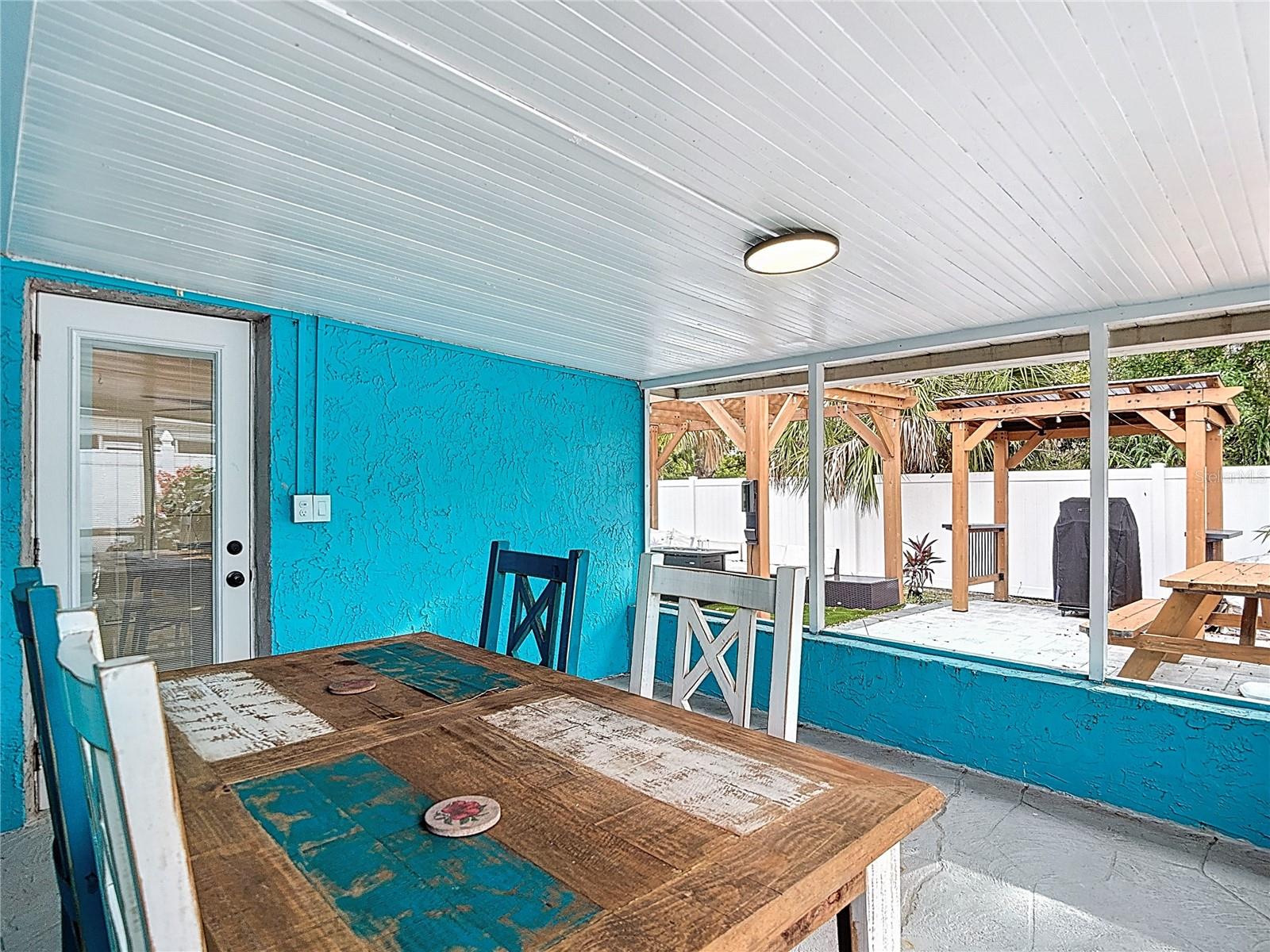 FLOR A MAR - Residential