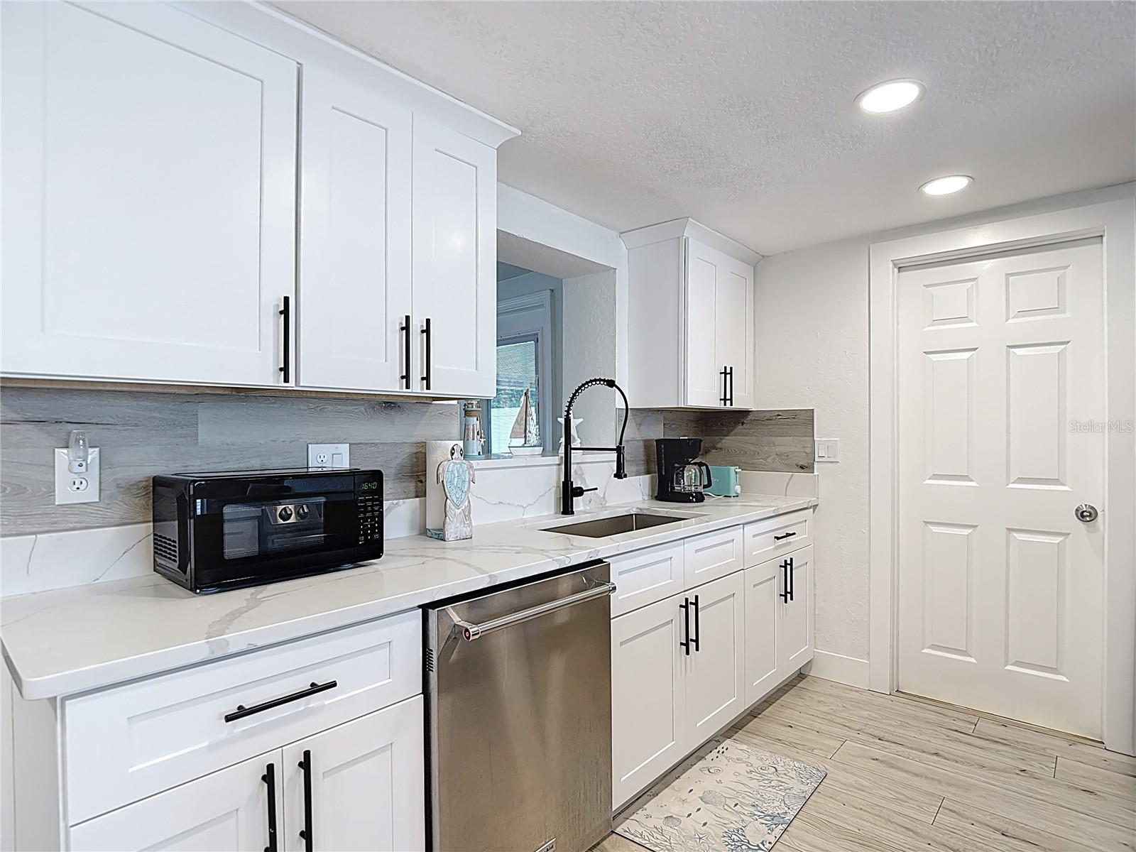 FLOR A MAR - Residential