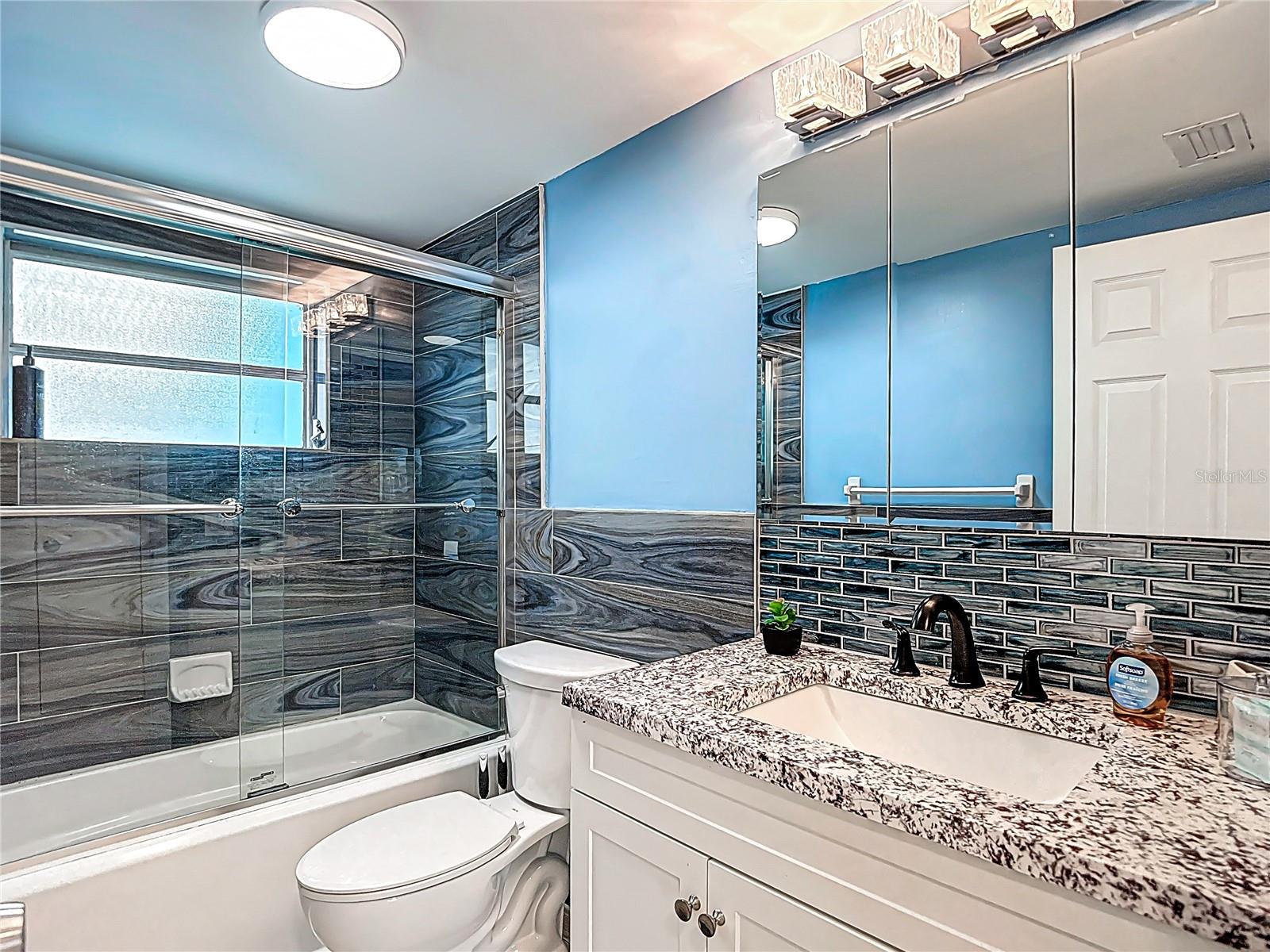 FLOR A MAR - Residential